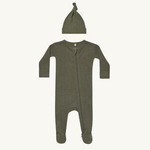 NWT - Quincy Mae ORGANIC waffled forrest pajama and bonnet set